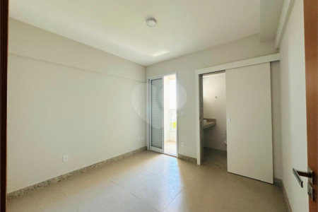 Apartamento com 2 dormitórios, sendo 1 suíte