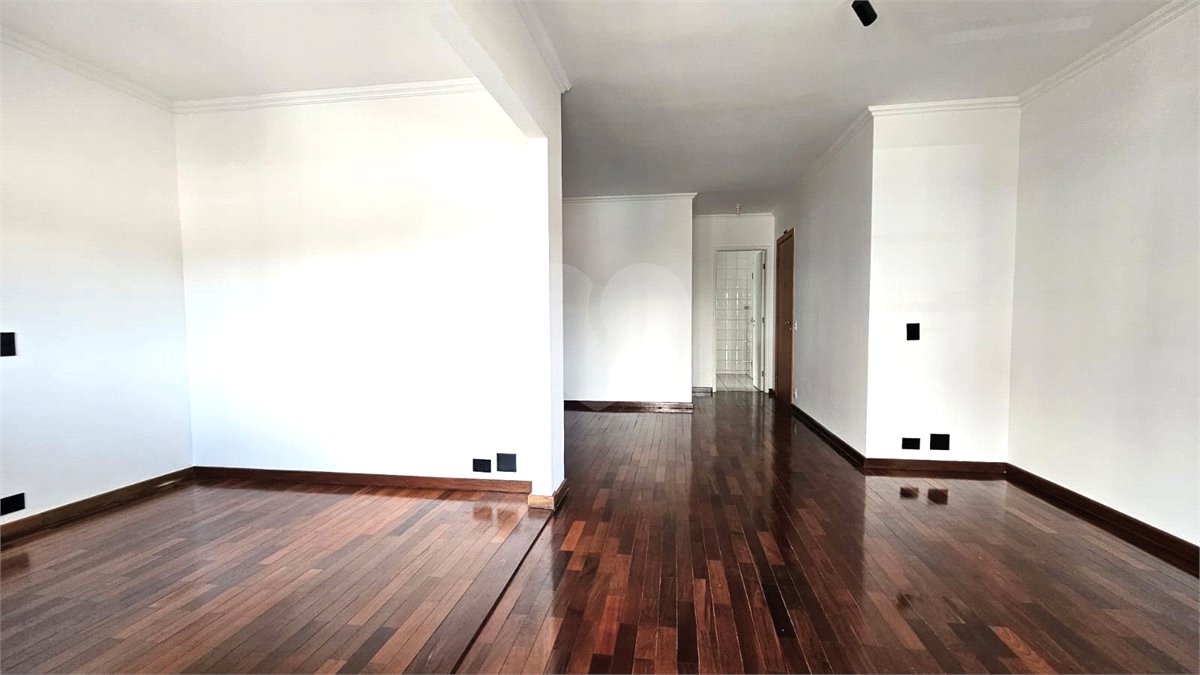 Apartamento para alugar com 3 quartos, sendo 1 suíte, em Alto da Boa Vista, São Paulo, SP