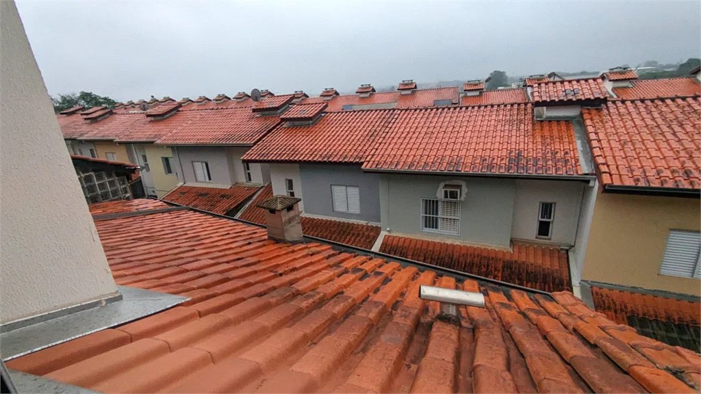 Casa à venda com 2 quartos, sendo 1 suíte,  no condomínio Residencial Viva Vida, Cotia - SP