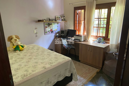 Casa à venda com 3 quartos, sendo 1 suíte, com vista deslumbrante em Recreio Maristela, Atibaia