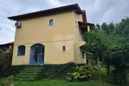 Casa à venda com 1 quarto, sendo 3 suítes, em Campo Grande, Rio de Janeiro, RJ