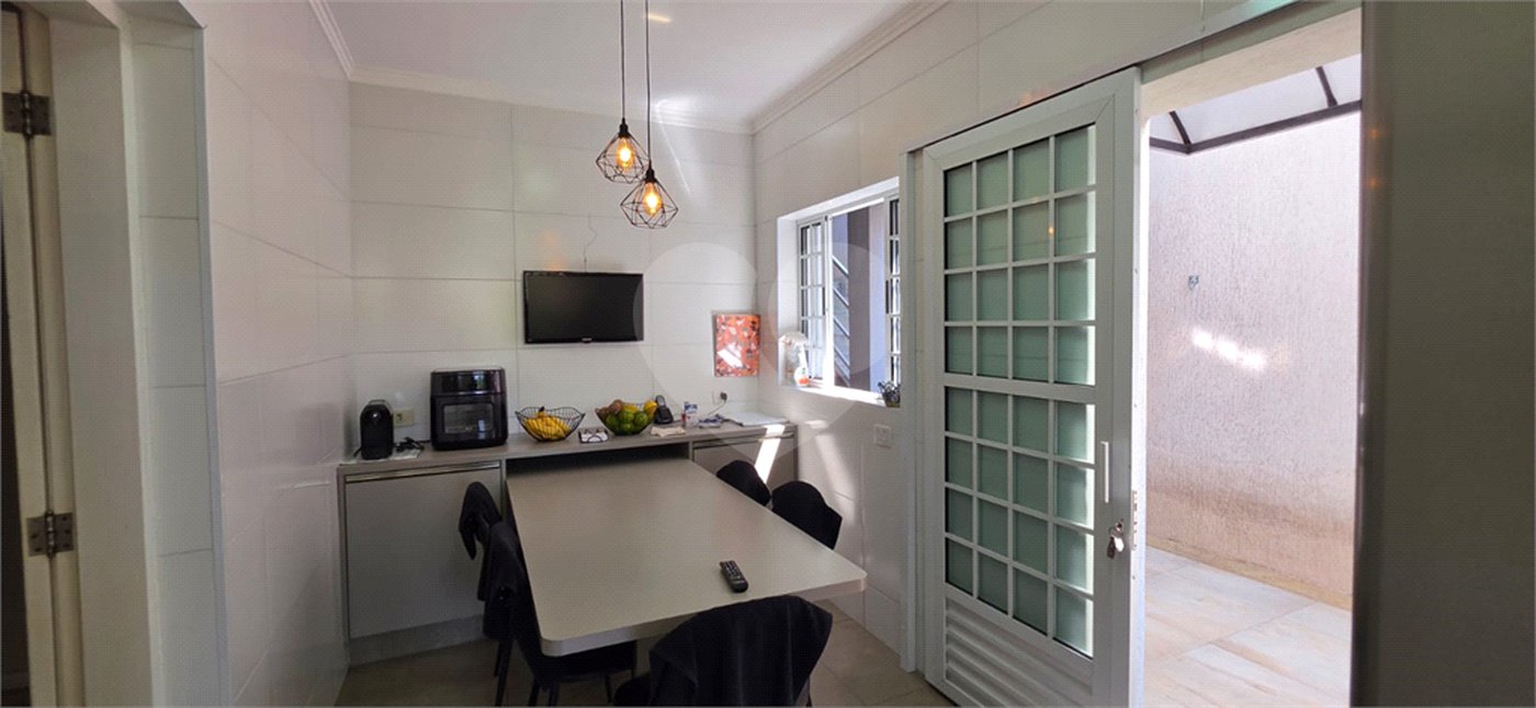 Casa Térrea à venda ou para alugar com 8 quartos, sendo 4 suítes, em Vila Pereira Barreto, São Paulo, SP