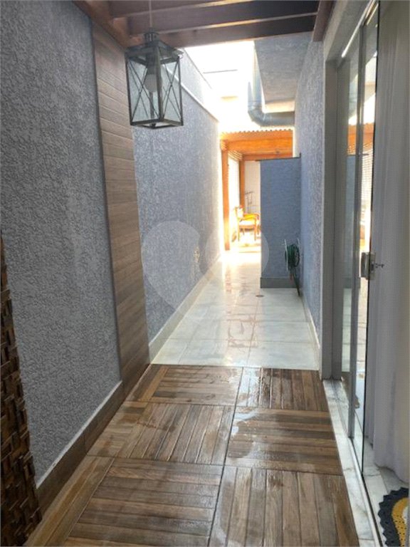 Casa à venda com 3 suítes no condomínio Campos do Conde I, Paulínia - SP