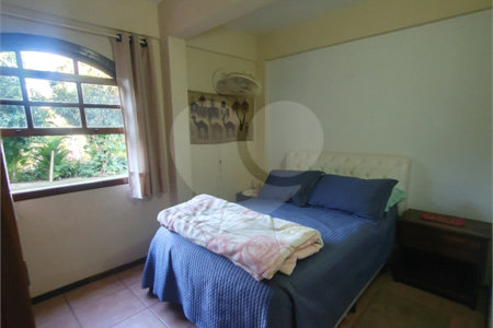 Casa à venda com 4 quartos, sendo 2 suítes,  no condomínio Vinhas da Vista Alegre - Lado Café, Vinhedo - SP
