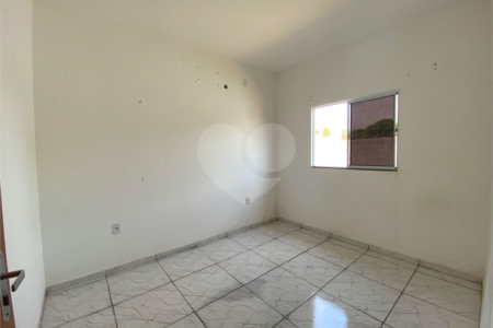 Casa Térrea à venda com 2 quartos em Petrópolis, Várzea Grande, MT