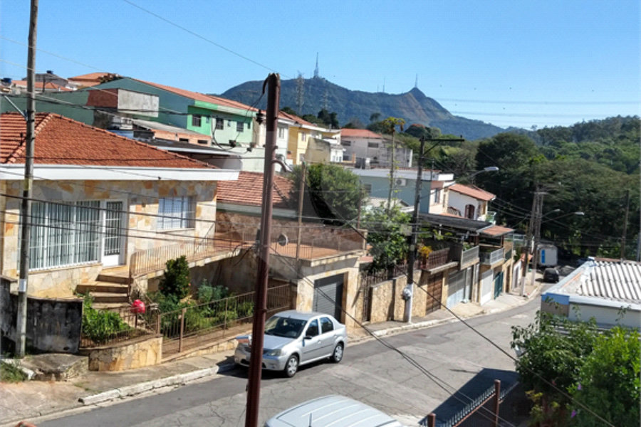 Sobrado à venda com 3 quartos em Jardim Regina, São Paulo, SP