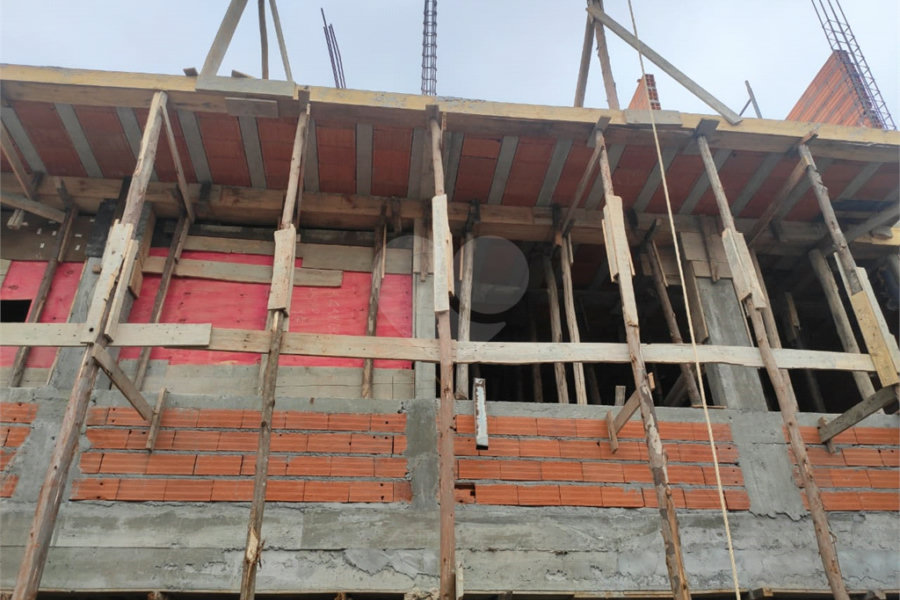 Casa para alugar com 1 quarto no condomínio Residencial Nivi, São Paulo - SP