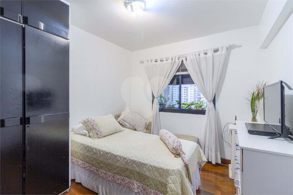Apartamento à venda com 4 quartos, sendo 1 suíte, em Indianópolis, São Paulo, SP