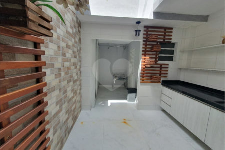 Sobrado à venda com 2 quartos, sendo 1 suíte,  em Vila Gomes Cardim, São Paulo, SP