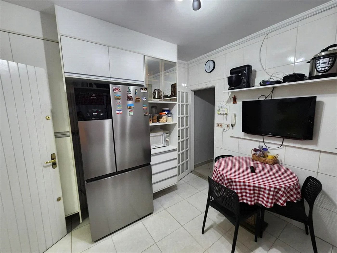 Sobrado à venda com 3 quartos, sendo 1 suíte,  em Jardim Ana Maria, São Paulo, SP
