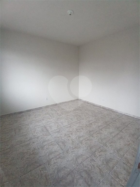 Sobrado para alugar com 2 quartos em Campo Grande, Rio de Janeiro, RJ