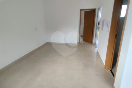 Casa à venda com 2 quartos, sendo 1 suíte, no condomínio Residencial Villaggio Gênova, Indaiatuba - SP