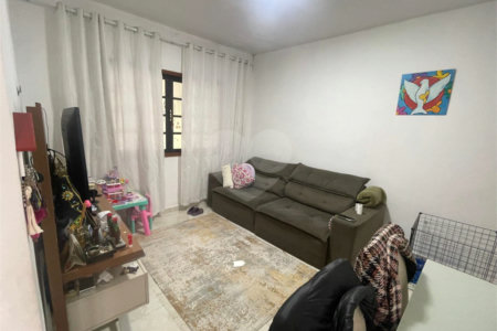 Casa Térrea à venda com 2 quartos, sendo 1 suíte, em Vila Suissa, Mogi das Cruzes, SP