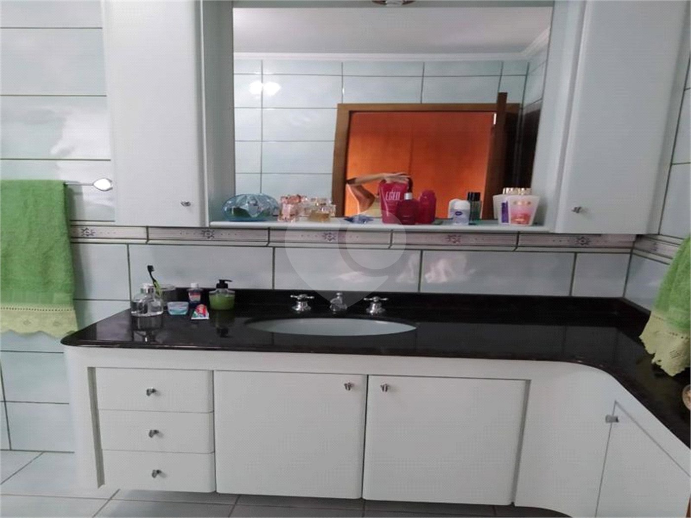 Sobrado à venda com 3 quartos, sendo 2 suítes, em Jardim Santa Emília, São Paulo, SP