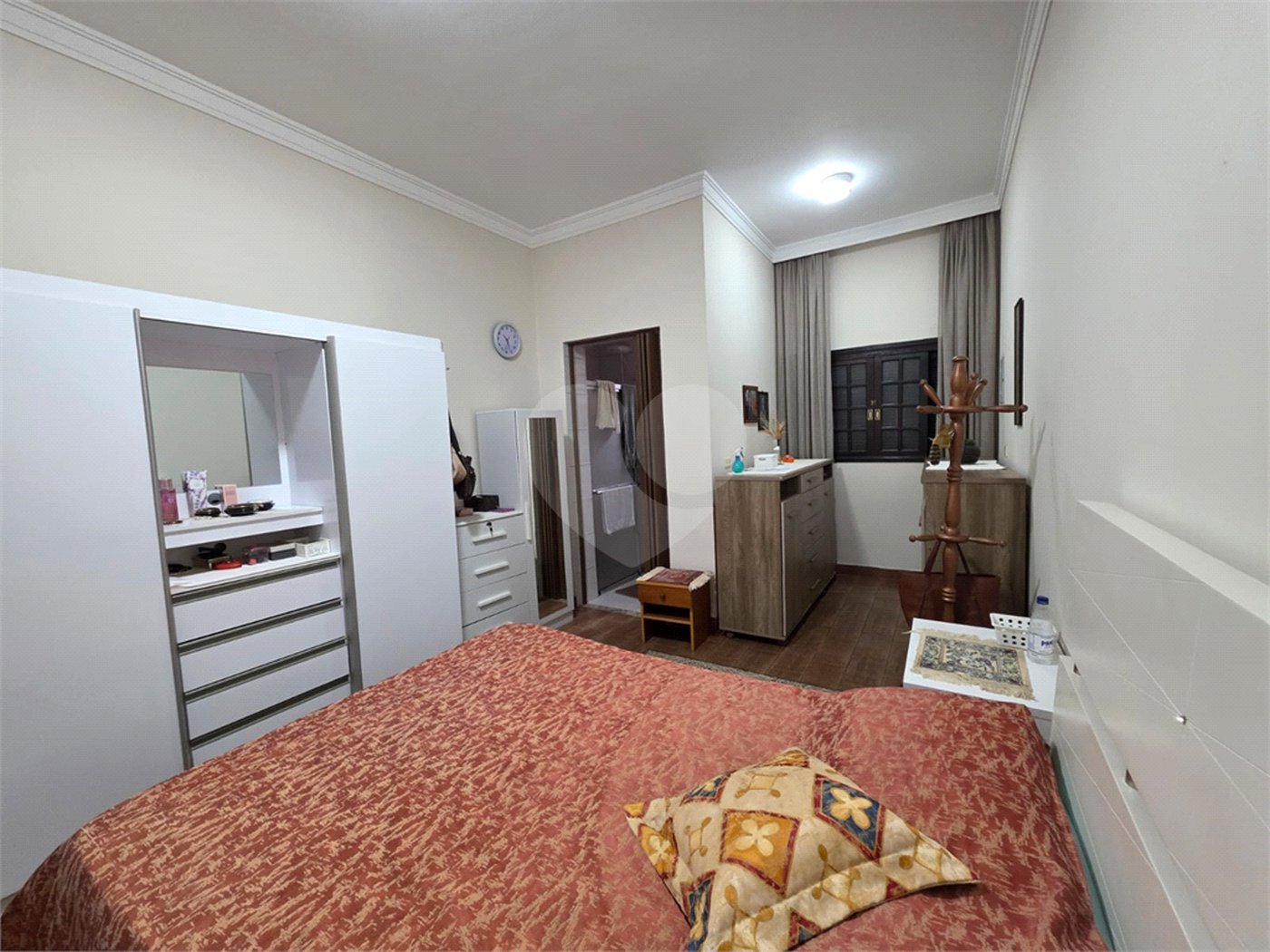 Sobrado à venda com 6 quartos, sendo 3 suítes, em Santa Teresinha, São Paulo, SP