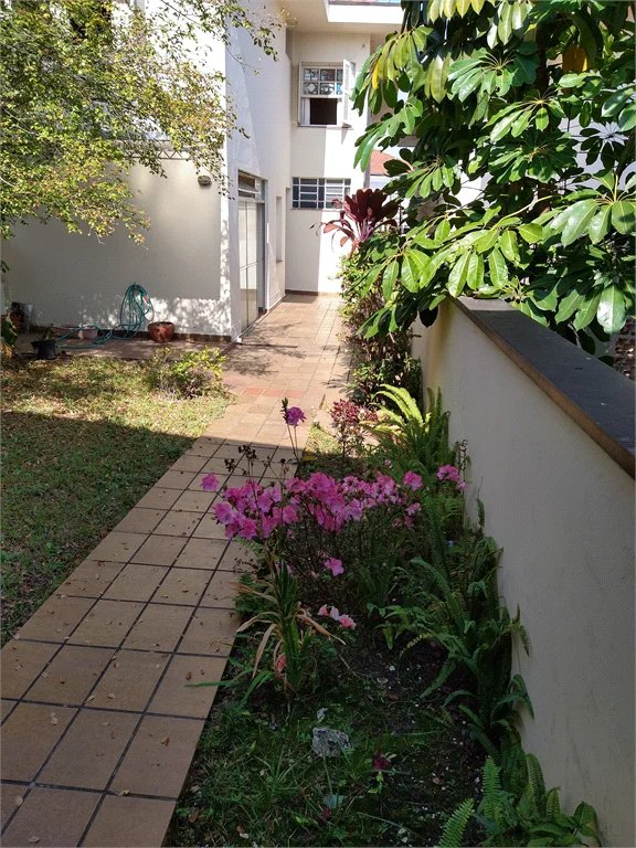 Casa à venda com 3 quartos, sendo 1 suíte, em Vila Madalena, São Paulo, SP