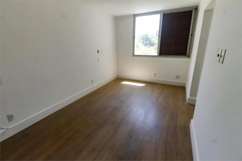 Apartamento à venda com 3 quartos, sendo 2 suítes, em Vila Andrade, São Paulo, SP