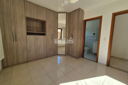 Casa à venda com 3 quartos, sendo 1 suíte, em Retiro das Fontes, Atibaia, SP