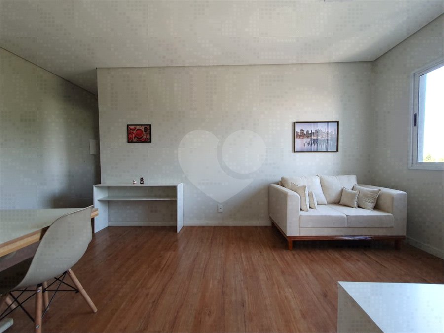 Apartamento à venda com 3 quartos, sendo 1 suíte, em Jardim Maria Eugênia, Sorocaba, SP