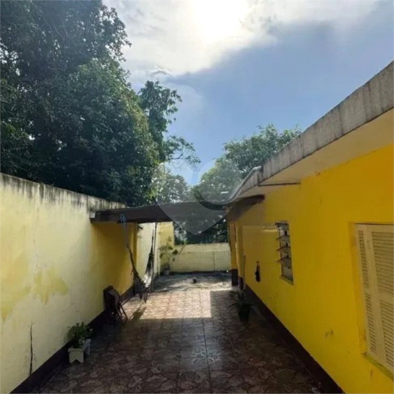 Casa à venda com 4 quartos em Parque Maria Domitila, São Paulo, SP