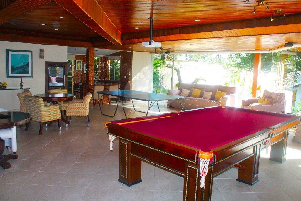 Casa à venda ou para alugar com 5 suítes no condomínio Arataca, São Paulo - SP