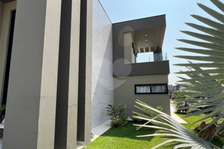 Casa à venda com 5 quartos, sendo 4 suítes, no condomínio Terras de Mont Serrat, Salto - SP