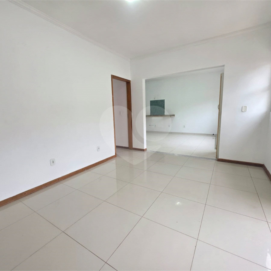 Casa para alugar com 3 quartos, sendo 1 suíte, em Bosque, Vinhedo, SP