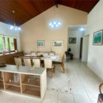 Casa à venda com 3 quartos, sendo 1 suíte, no condomínio Recanto dos Paturis, Vinhedo - SP