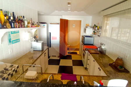 Casa à venda com 5 quartos, sendo 4 suítes, em Manguinhos, Armação dos Búzios, RJ