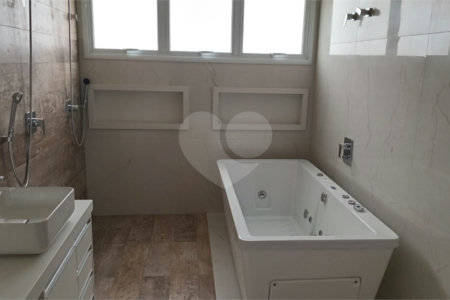Casa à venda com 5 suítes no condomínio Alphaville Nova Esplanada 1, Votorantim - SP