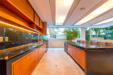 Apartamento Campo Belo à Venda 274 m² 4 Suítes 4 Vagas com Clima de Casa e Vista Verde