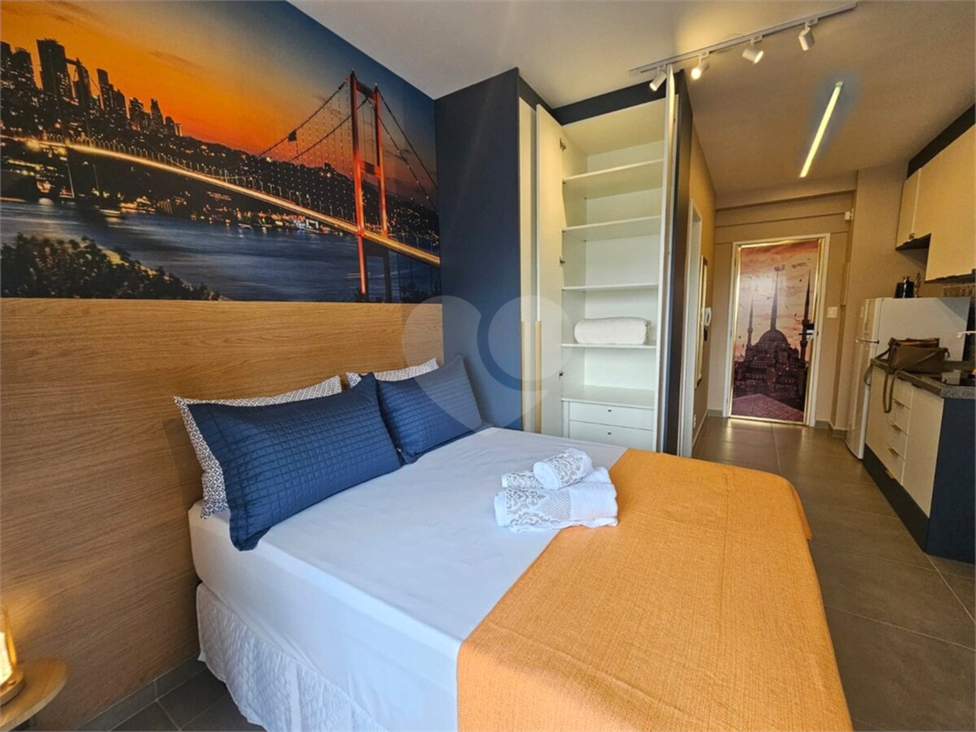 Apartamento Mobiliado a Venda no Campo Belo