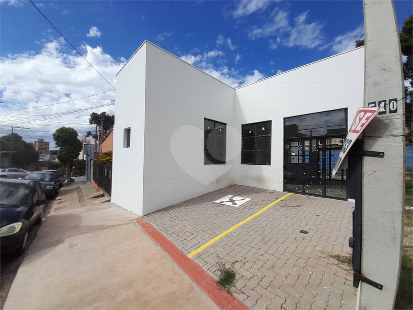 Imóvel Comercial na Rua Miguel Petroni – Localização Estratégica em Frente ao Campus da USP 1
