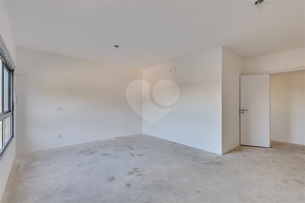 Apartamento à venda com 3 suítes em Jardim Marajoara, São Paulo, SP