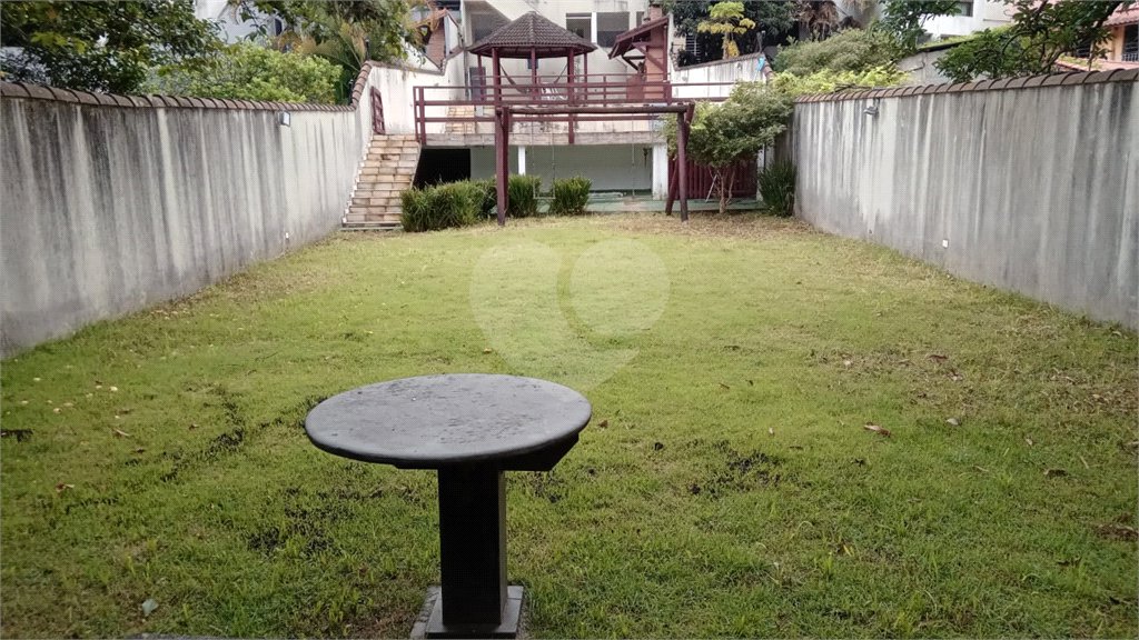 Sobrado à venda com 4 quartos, sendo 3 suítes,  em Horto Florestal, São Paulo, SP