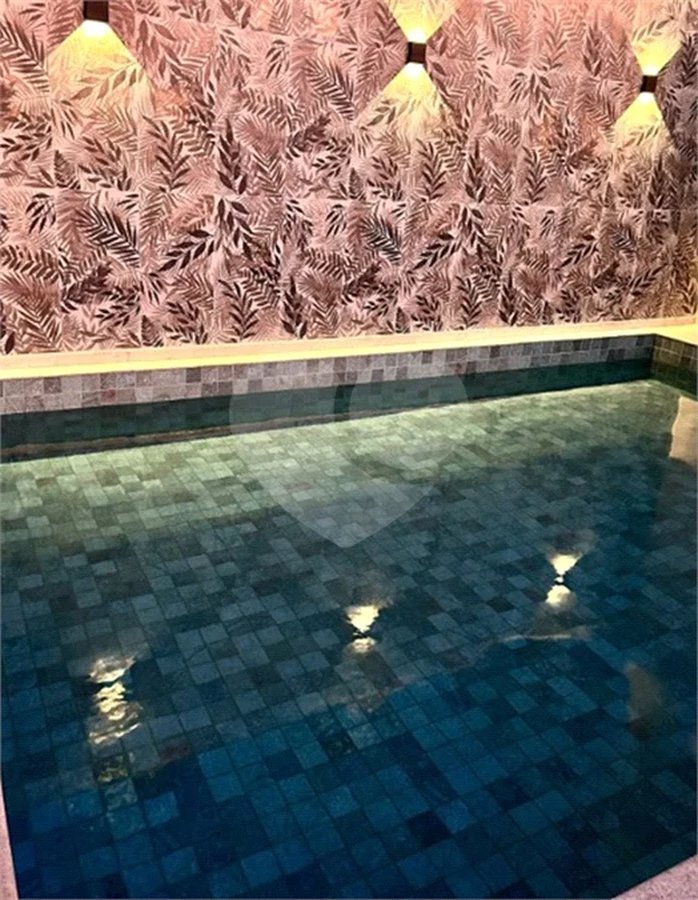 Cobertura Triplex 500M2, 4 suítes, 6 vagas para locação ou venda