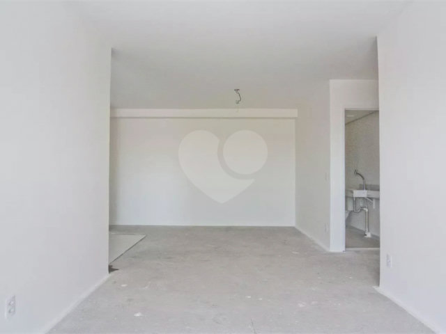Apartamento à venda com 2 quartos, sendo 1 suíte,  em Parque São Domingos, São Paulo, SP