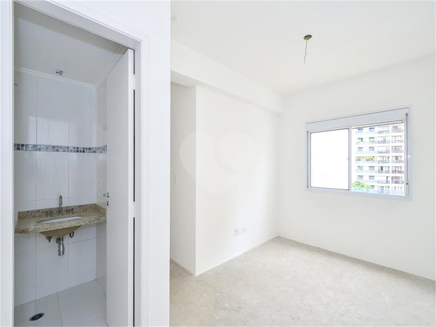 Apartamento à venda com 3 quartos, sendo 1 suíte, em Vila Gumercindo, São Paulo, SP