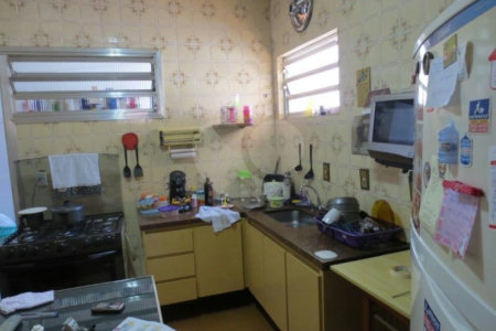 Casa à venda com 4 quartos, sendo 2 suítes, em Bosque da Saúde, São Paulo, SP