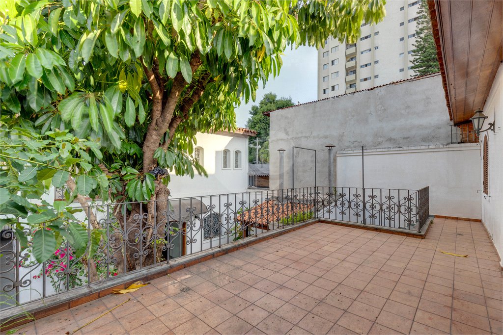 Sobrado à venda com 4 quartos, sendo 2 suítes, em Brooklin, São Paulo, SP