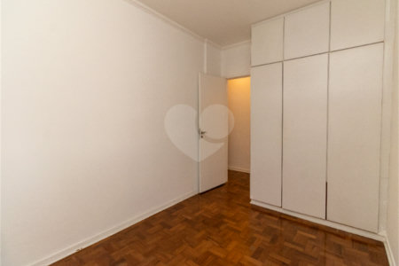 Apartamento à venda com 3 quartos, sendo 1 suíte, em Pinheiros, São Paulo, SP