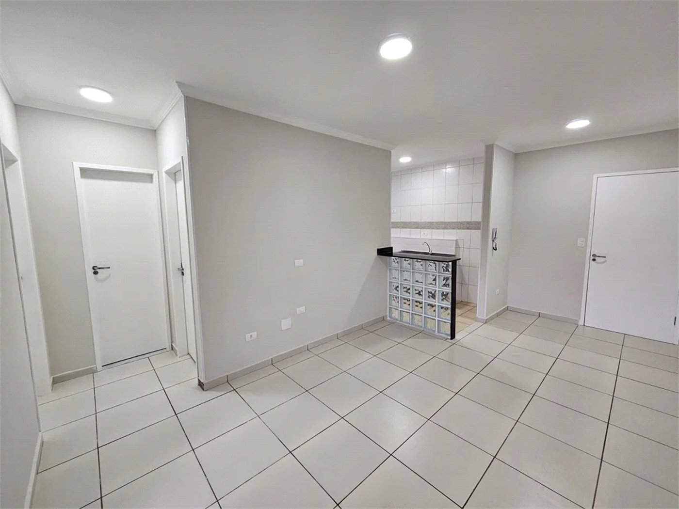 Apartamento à venda com 2 quartos, sendo 1 suíte, em Vila das Belezas, São Paulo, SP