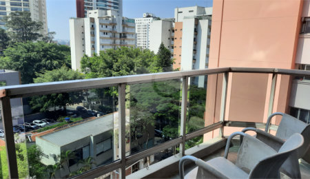 Apartamento à venda com 3 quartos, sendo 1 suíte,  em Jardim Marajoara, São Paulo, SP