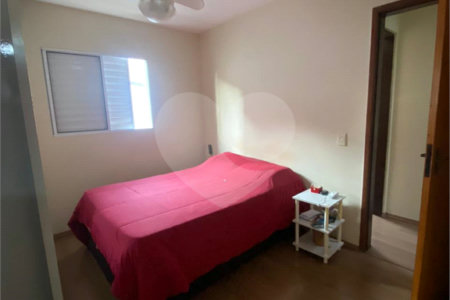 Casa à venda com 3 quartos, sendo 1 suíte, no condomínio Regina, São Paulo - SP