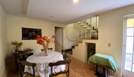 Sobrado à venda com 3 quartos, sendo 1 suíte,  em Cidade Vargas, São Paulo, SP