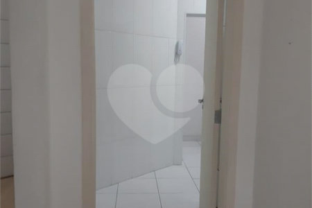 Apartamento à venda com 2 quartos em Cerqueira César, São Paulo, SP