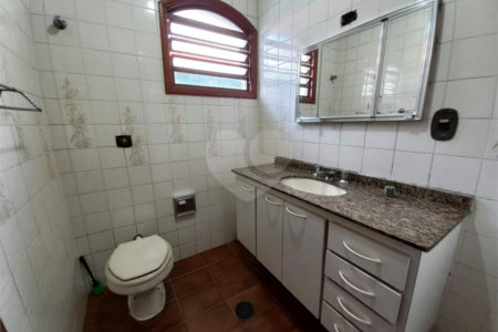 Casa à venda com 3 quartos, sendo 1 suíte, em Jardim das Vertentes, São Paulo, SP
