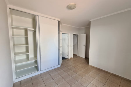 Casa à venda com 3 quartos, sendo 2 suítes, no condomínio Terras de São Francisco, Vinhedo - SP