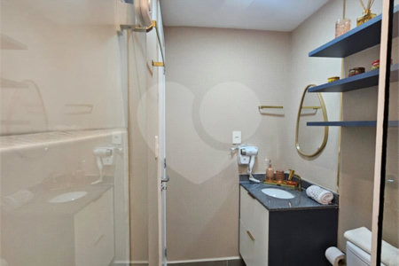 Apartamento Mobiliado a Venda no Campo Belo