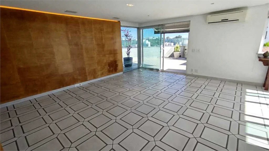 Duplex para alugar com 3 suítes em Real Parque, São Paulo, SP